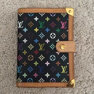 Louis Vuitton note book